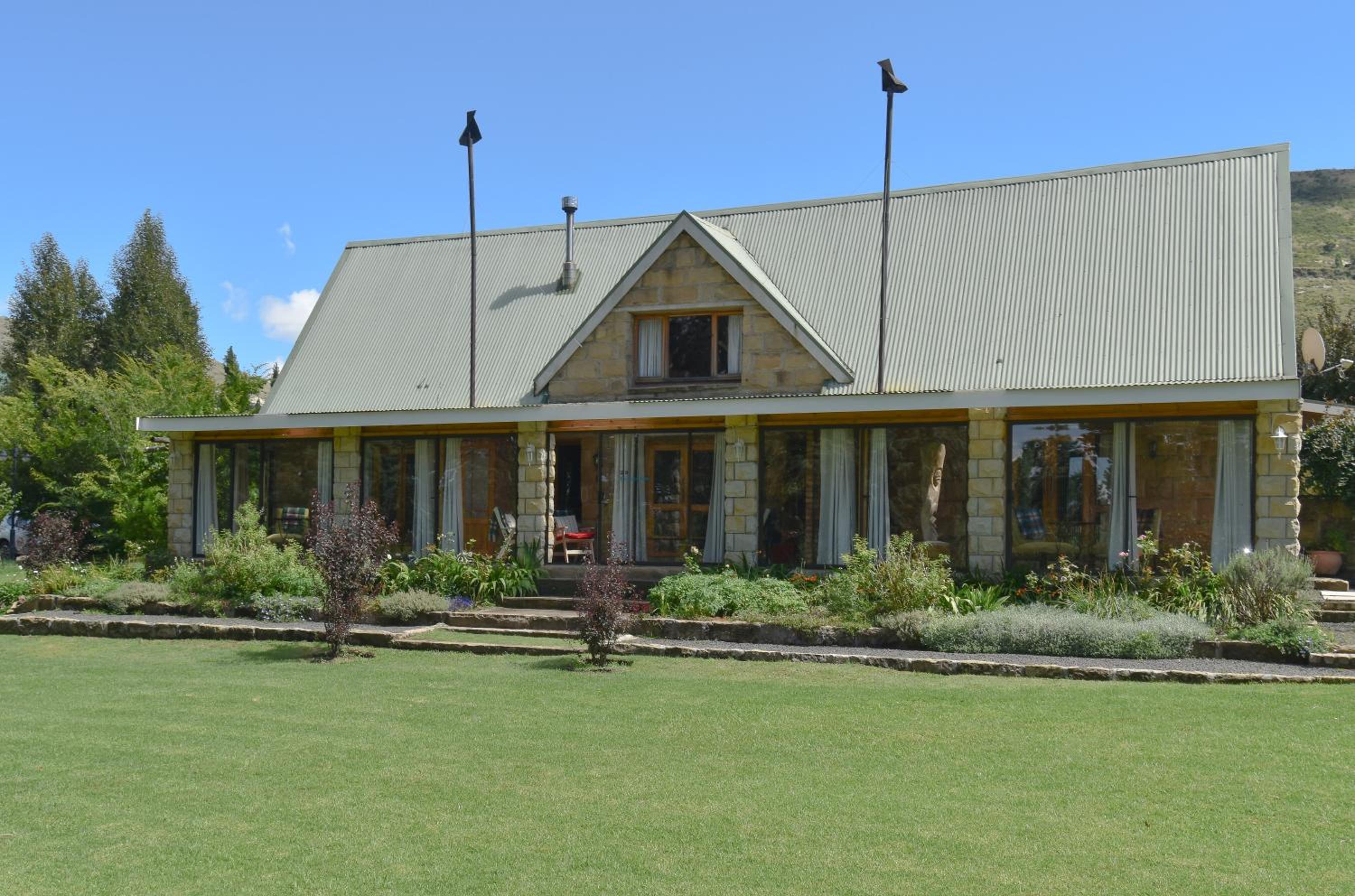 The Clarens Country House 66/73