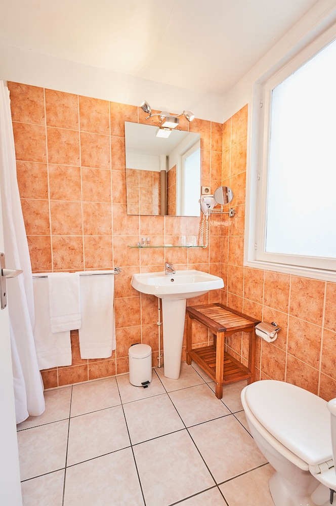 Du Theatre Hotel 32/40