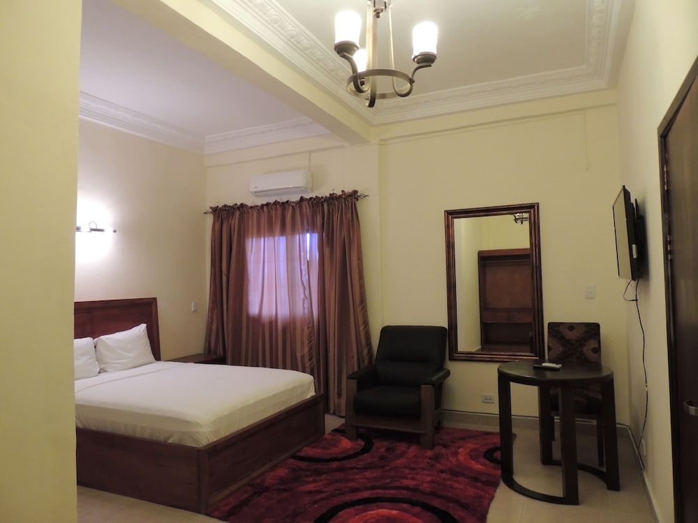 Bella Casa Hotel 11/50