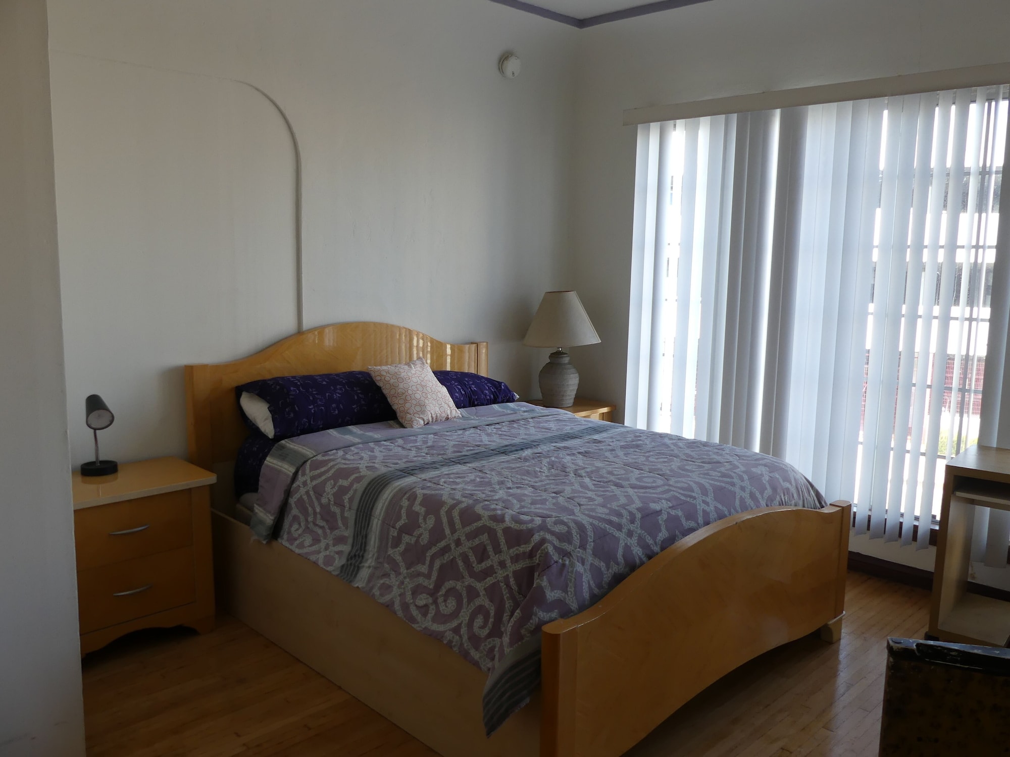 ROOM, DOUBLE BED, SHARED BATHROOM