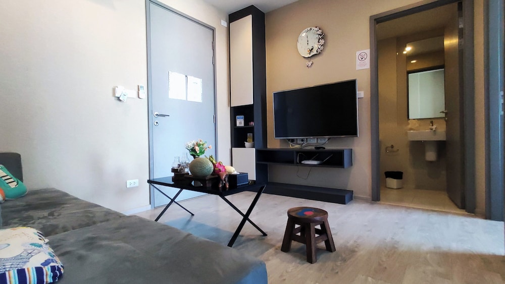 Many Holiday The Base Condo 25/45