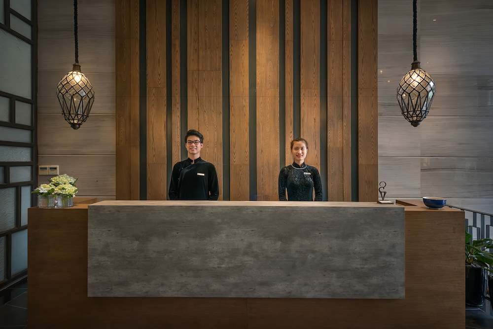 Bespoke Trendy Hotel Hanoi 4/50
