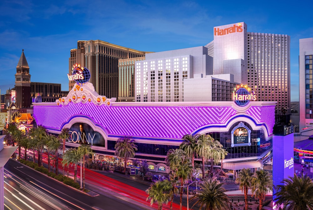 Harrah's Las Vegas - A Caesars Rewards Destination 4/66