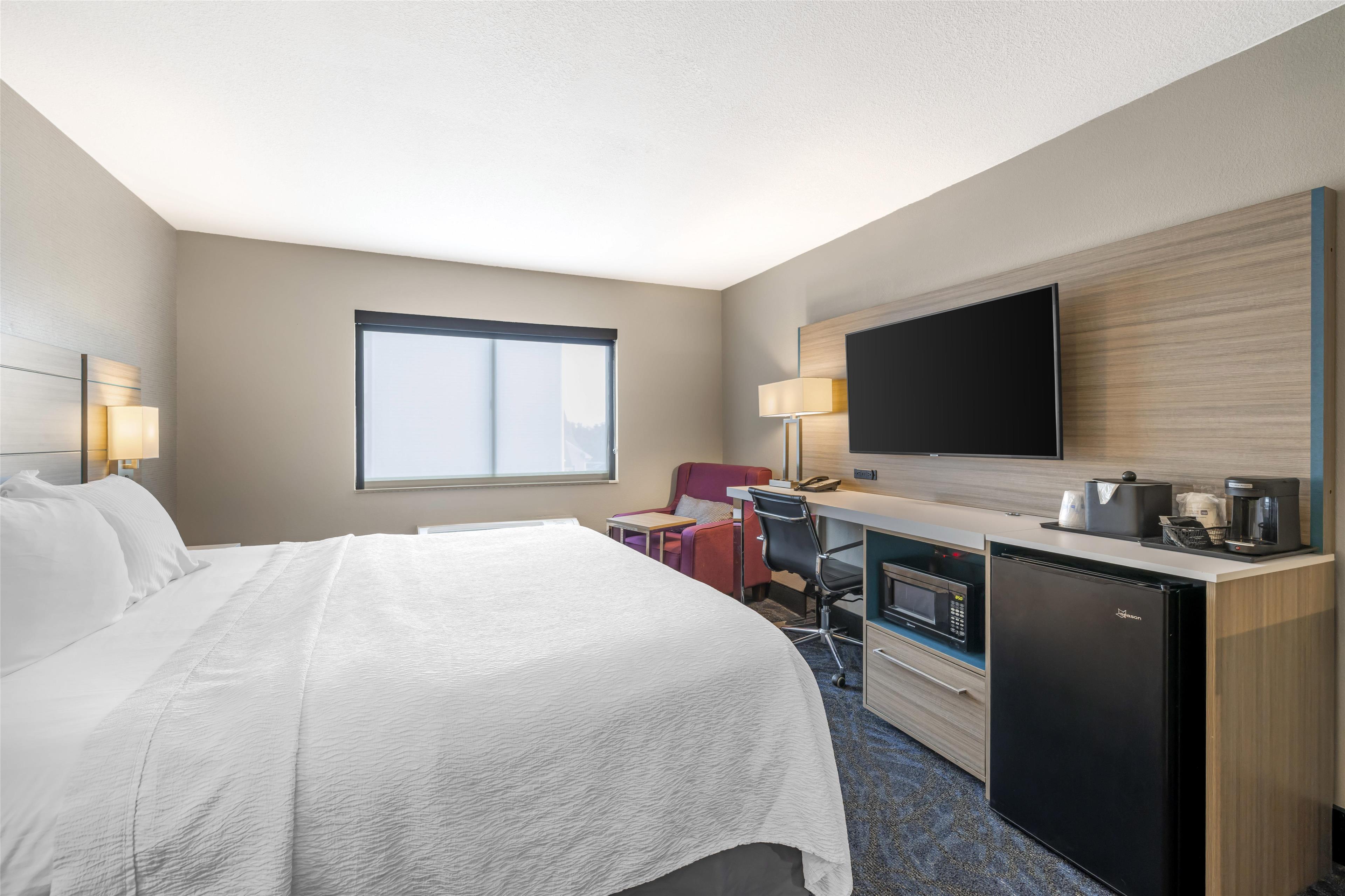 جناح بسرير كينج مع أريكة لذوي الإعاقة، Best Western Independence Kansas City 2/8