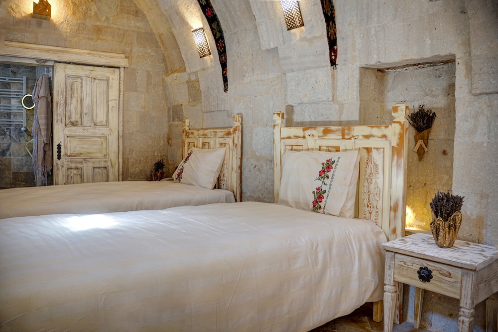 Nari Ask Cave Hotel 9/50