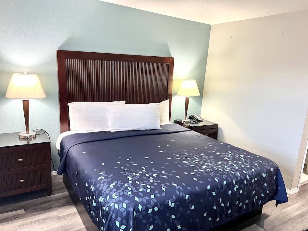 Travelers Inn Medford 27/58