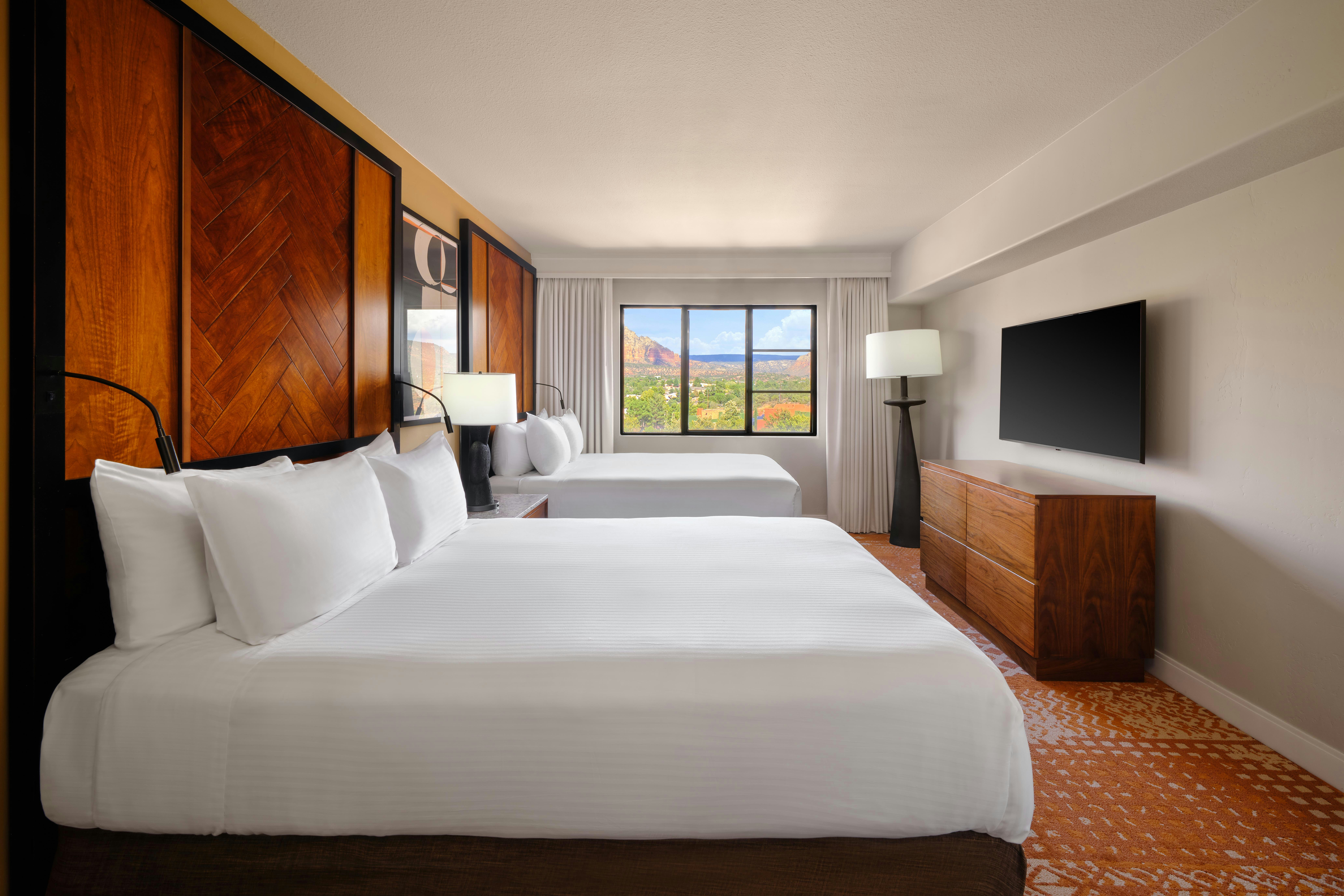 Suite, 2 Queen Beds, Red Rock View, Balcony