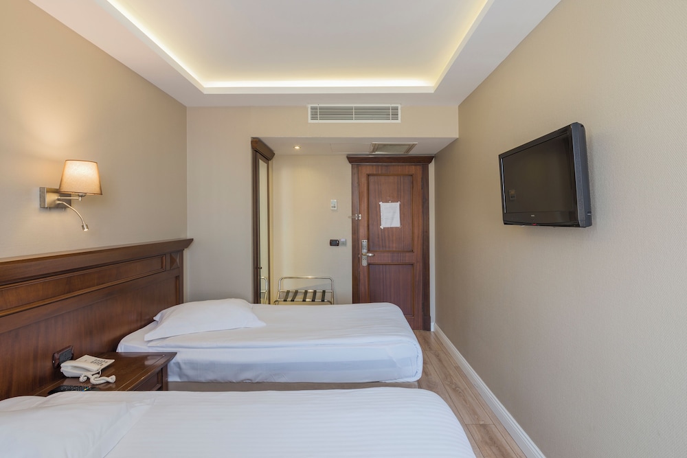Semsan Hotel 24/66