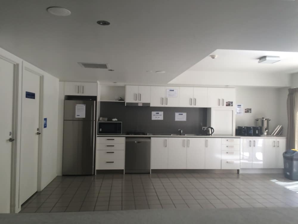 Essence Apartments Chermside 7/72
