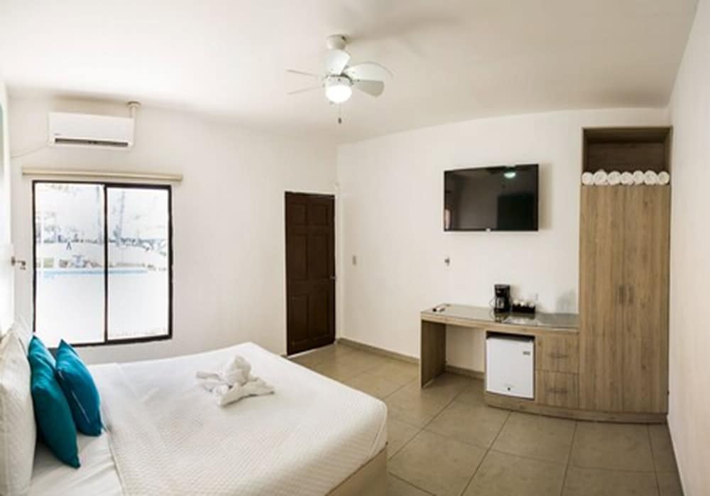 Hotel Los Farallones 37/70