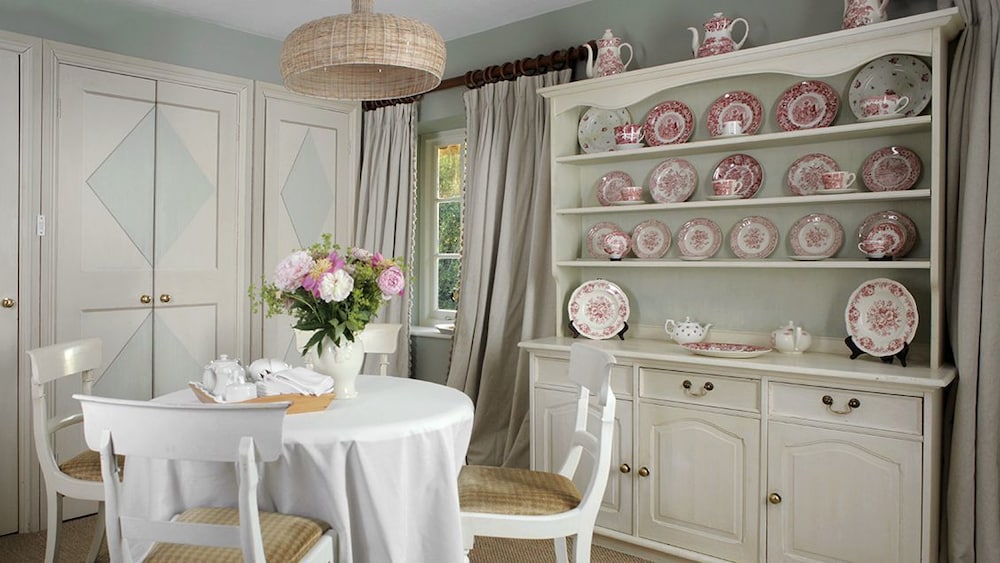 Cheltenham Cottage 16/22
