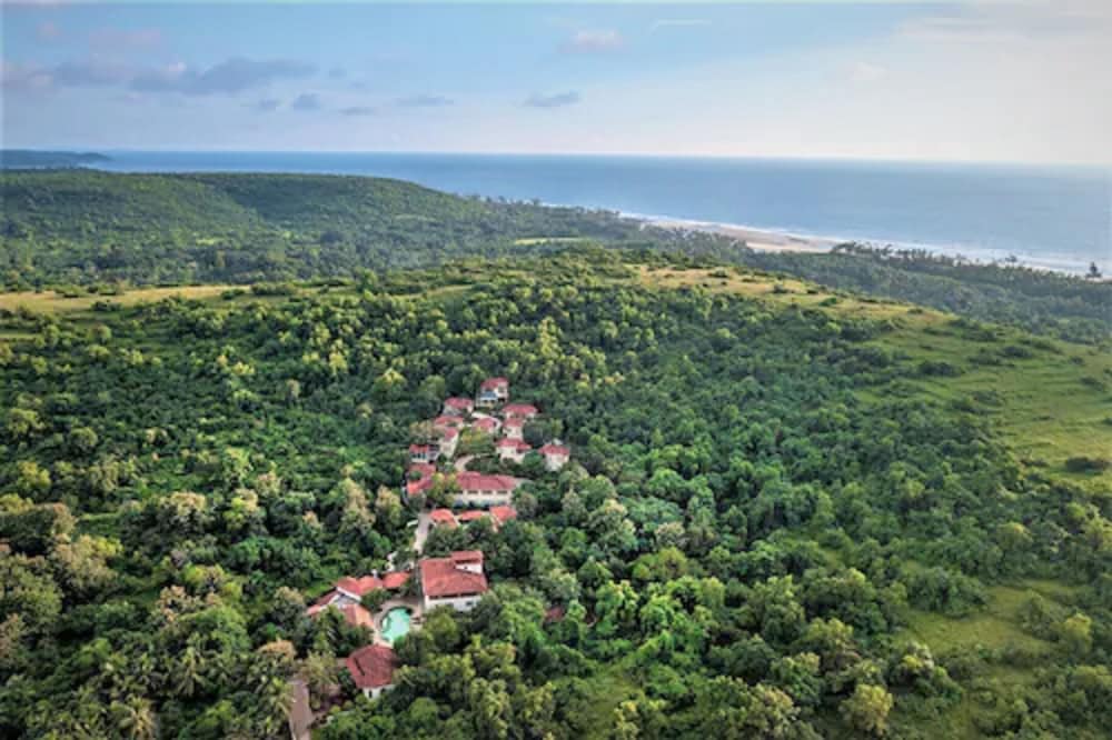 Aura Resort & Spa 46/50