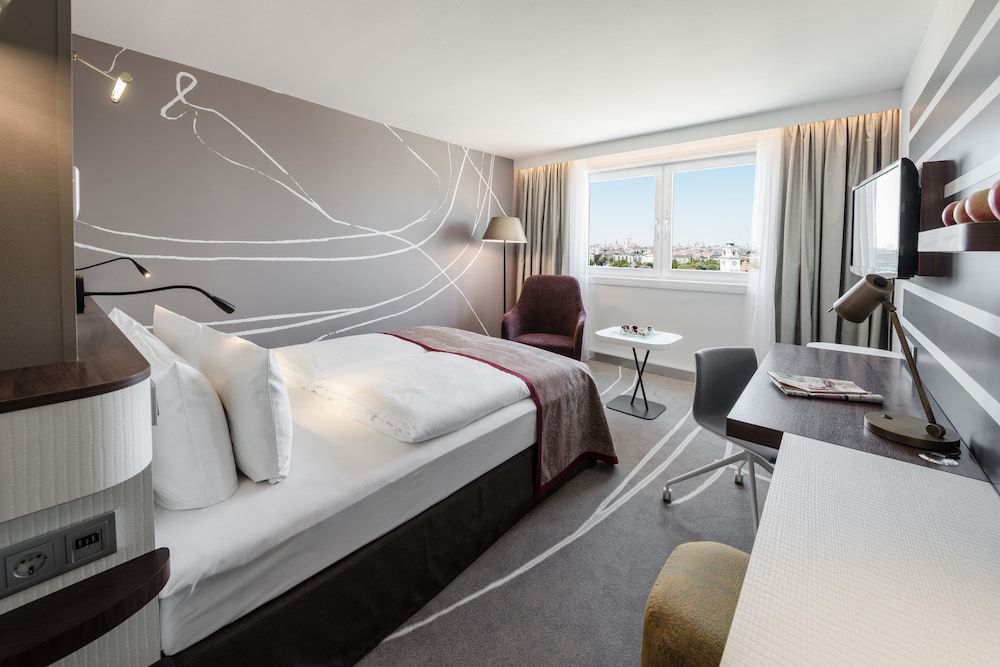 غرفة بريميوم بسرير كوين بإطلالة على المدينة، Holiday Inn Munich - City Centre 5/12
