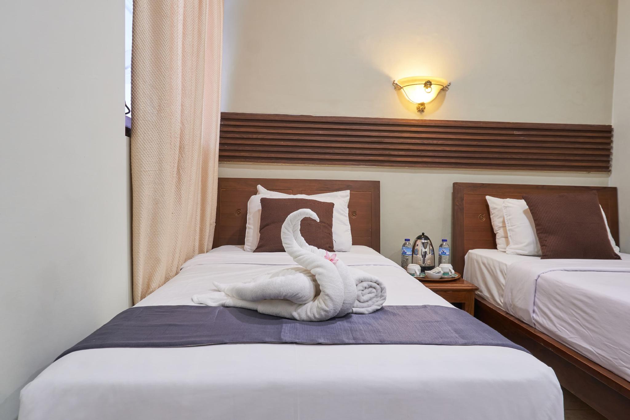 Standard, Twin Beds