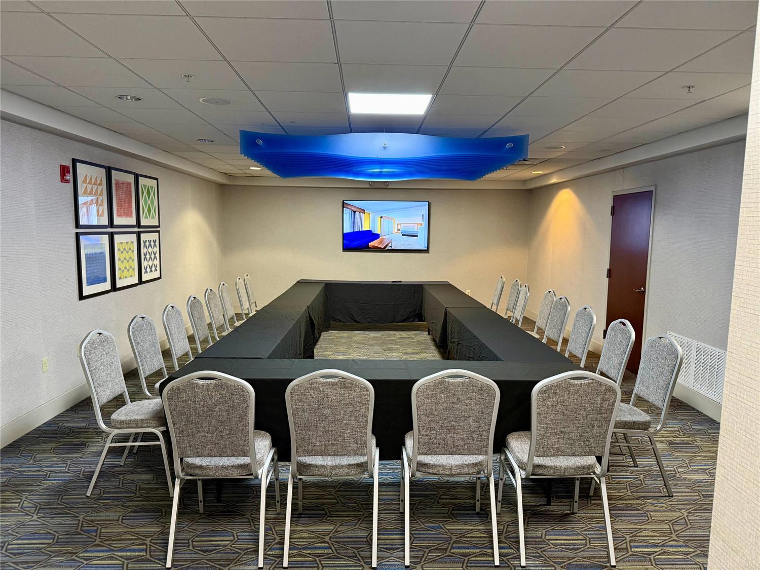 Country Inn & Suites by Radisson, Downtown Albany New York 22/24