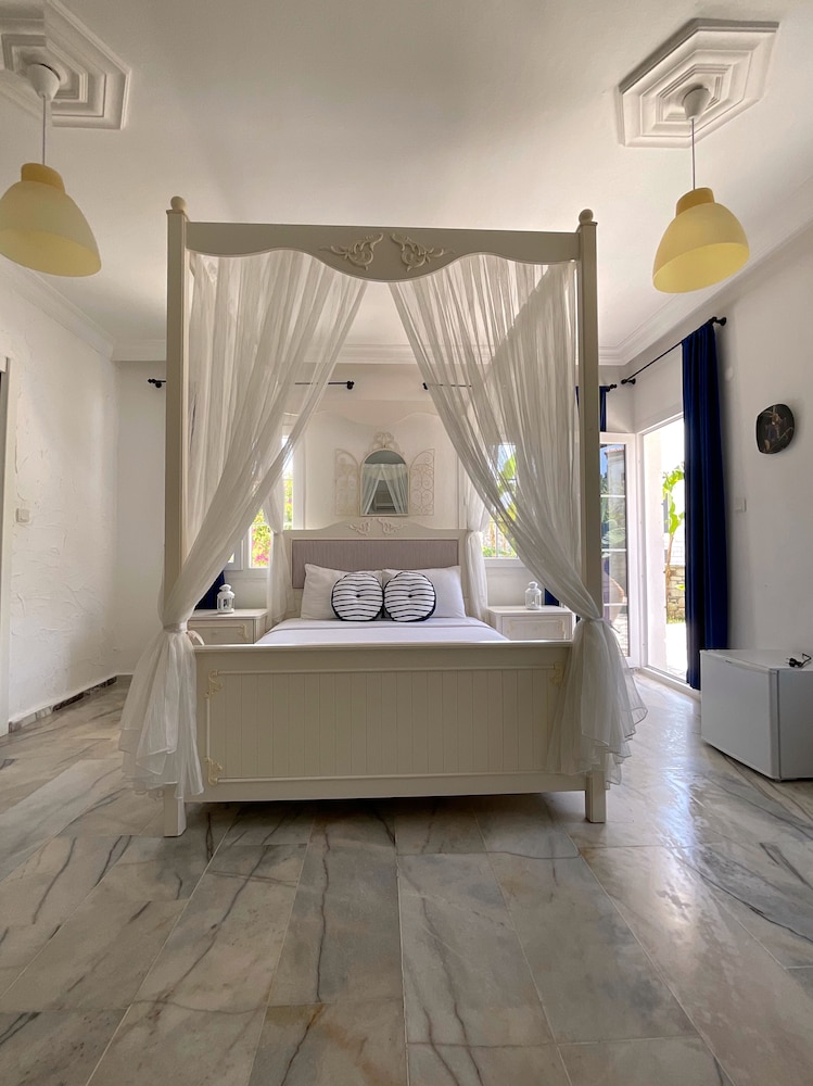 Temucin Hotel 写真1