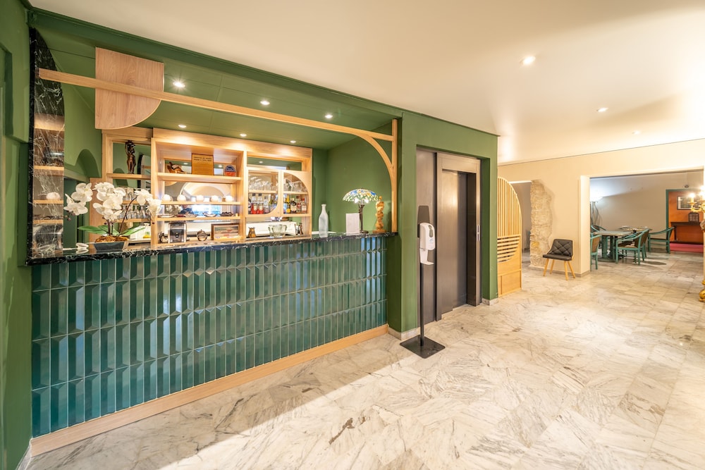 Boreal Hotel 8/50