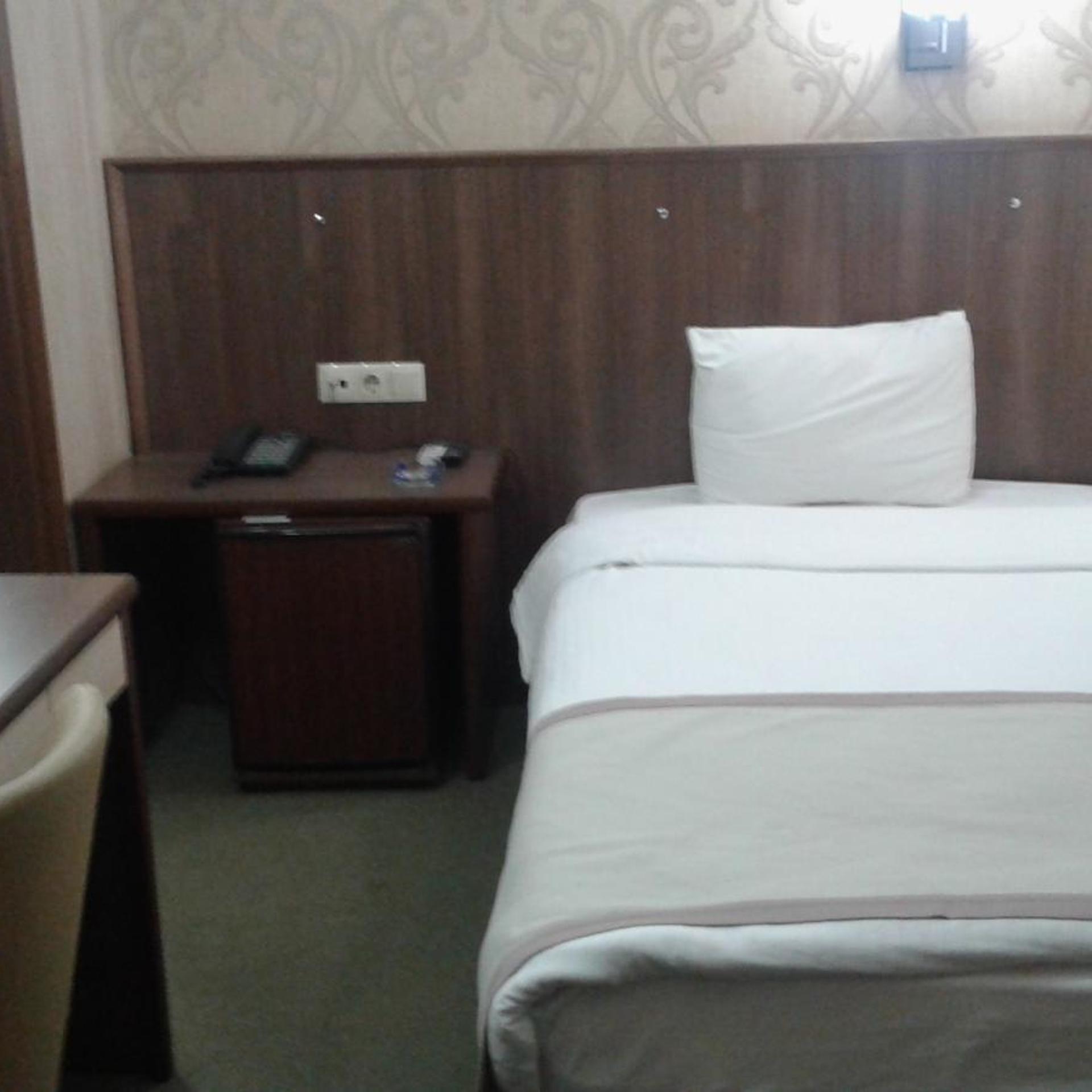 Room, Single