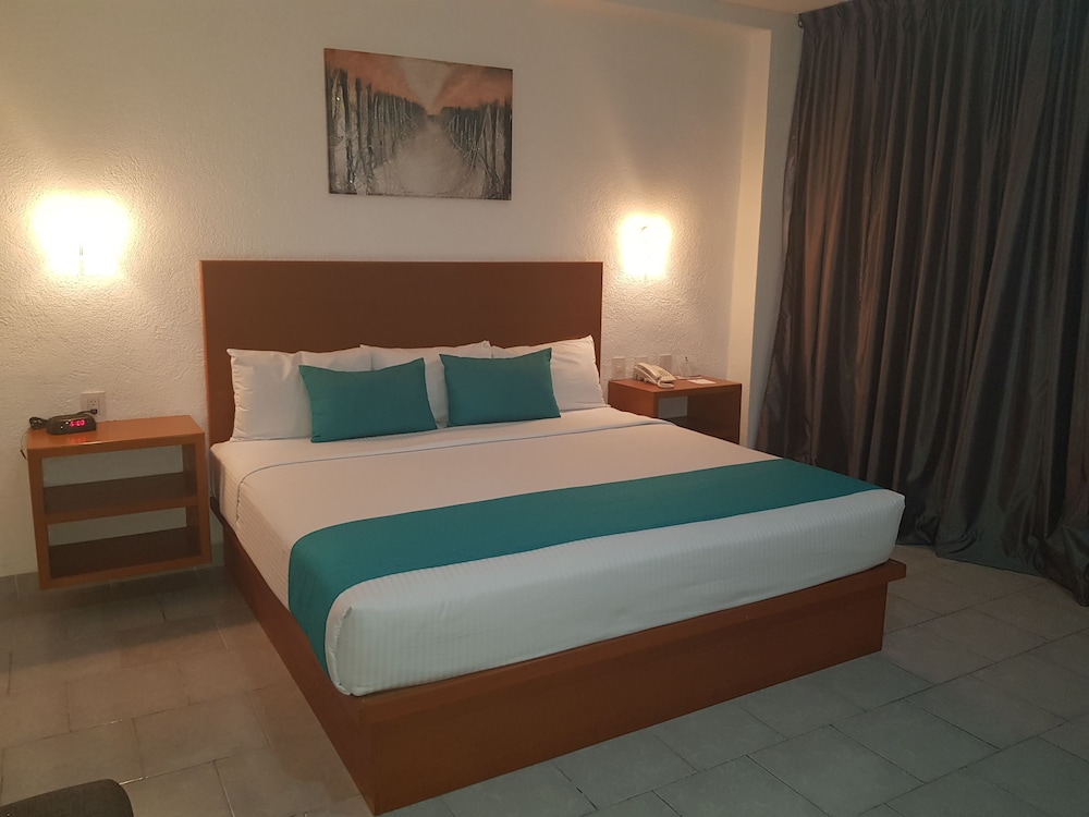 Standard, King Bed
