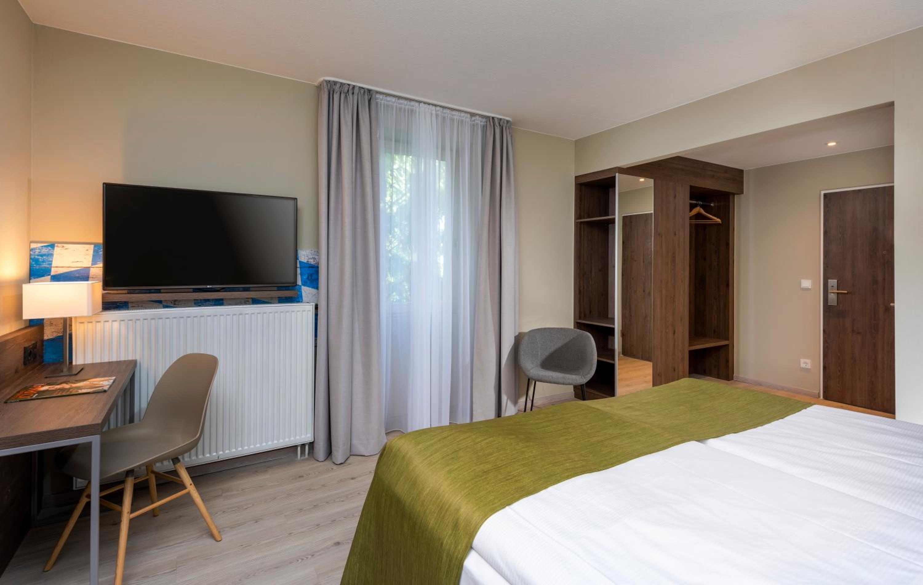 Standard, King Bed, Ibis Styles Rosenheim 5/8
