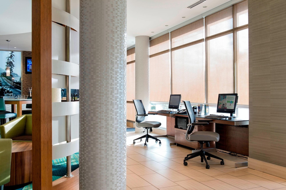 SPRINGHILL SUITES BY MARRIOTT BELLINGHAM 34/38