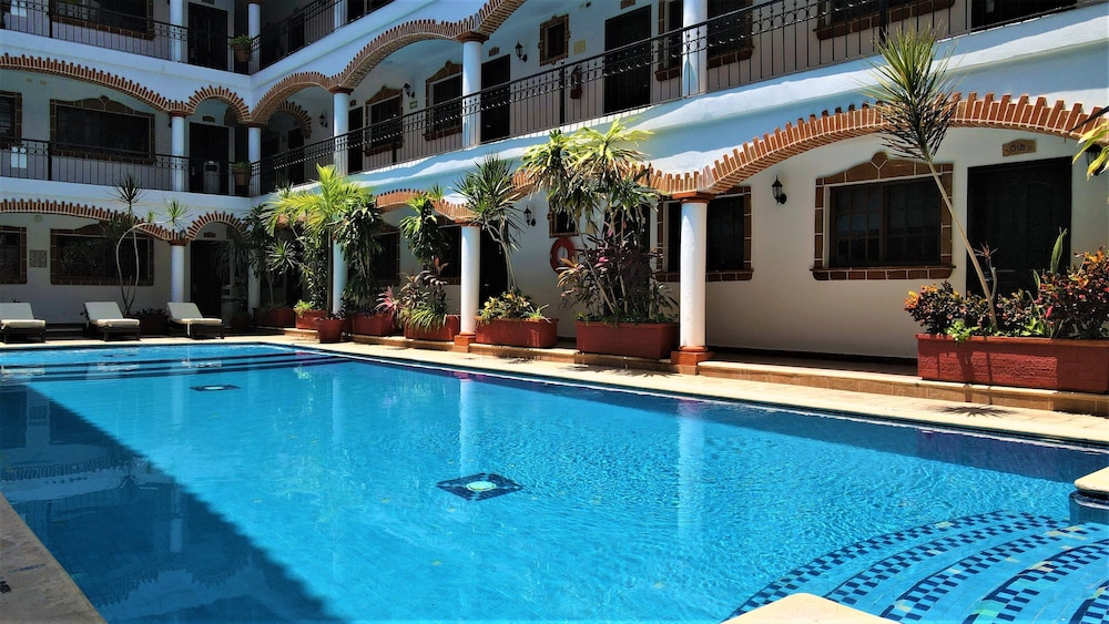Hotel Colonial Playa del Carmen 44/50