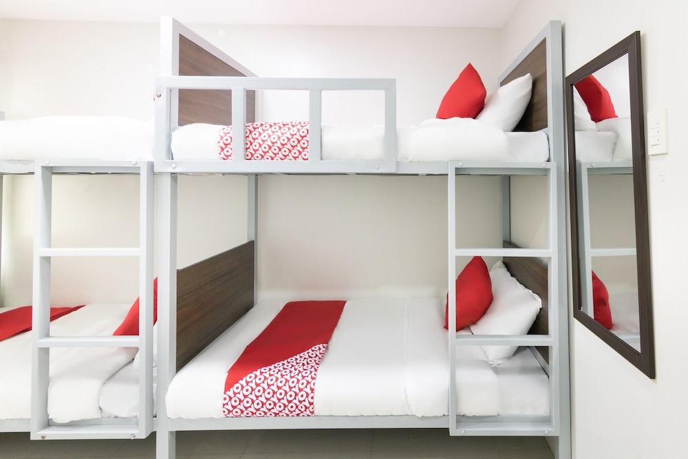 OYO 152 Sangco Condotel 32/45