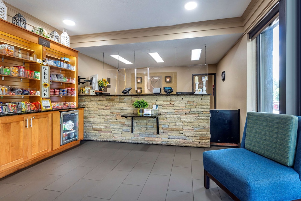 Comfort Inn Asheville East-Blue Ridge Pkwy Access 6/39