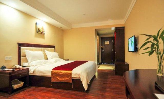 غرفة بسرير كينج، Greentree Inn Sanya Jiyang District Yalongbay Yingbin Avenue Hotel 2/2