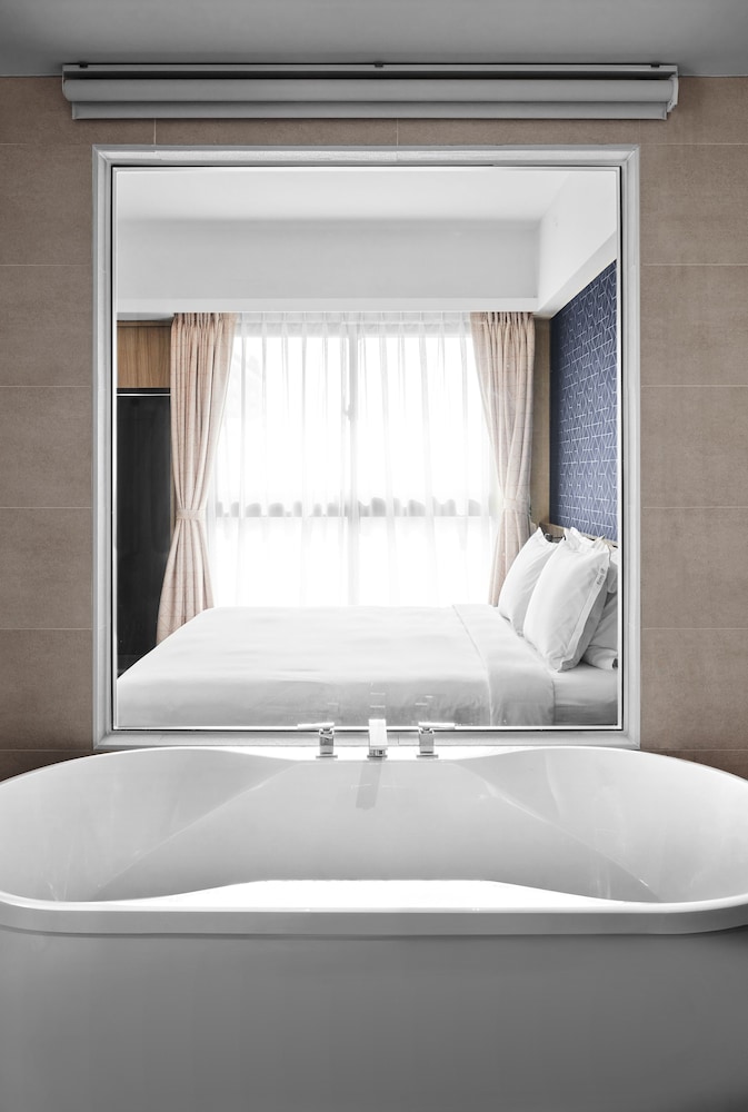 Holiday Inn Express Kaohsiung Love River 49/49