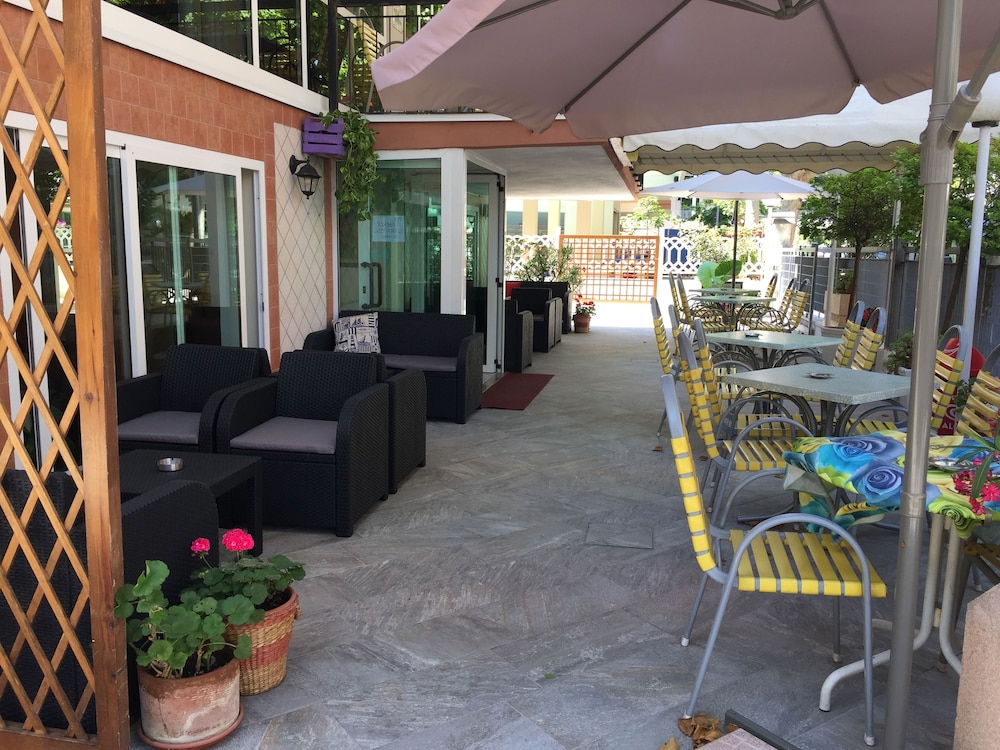 Hotel Colibrì 10/17