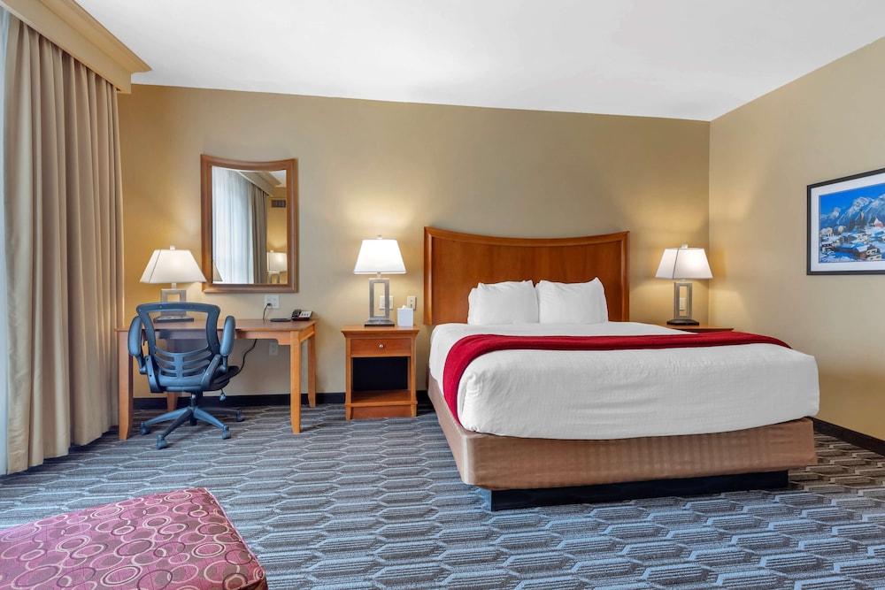 Best Western Plus Swiss Chalet Hotel & Suites 10/40