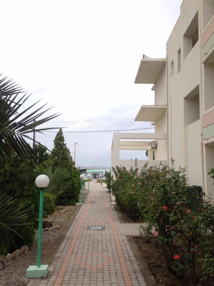 Elpida Beach Studios 54/57