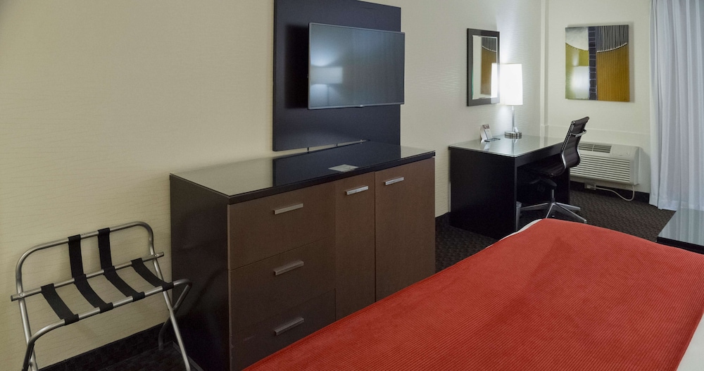 Radisson Hotel Sudbury, ON 48/54