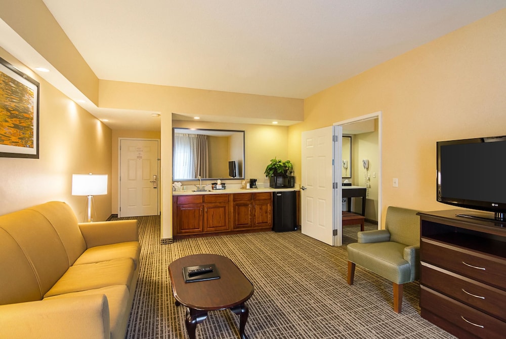 Best Western of Crestview 34/44