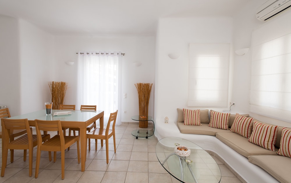 Villa Nireas 40/67