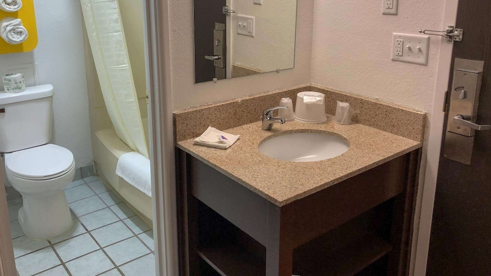 Days Inn by Wyndham La Crosse 55/59