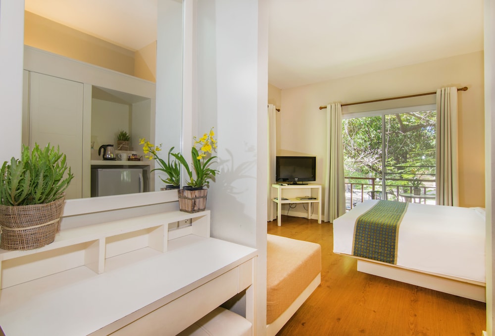 Veranda Lodge 7/30