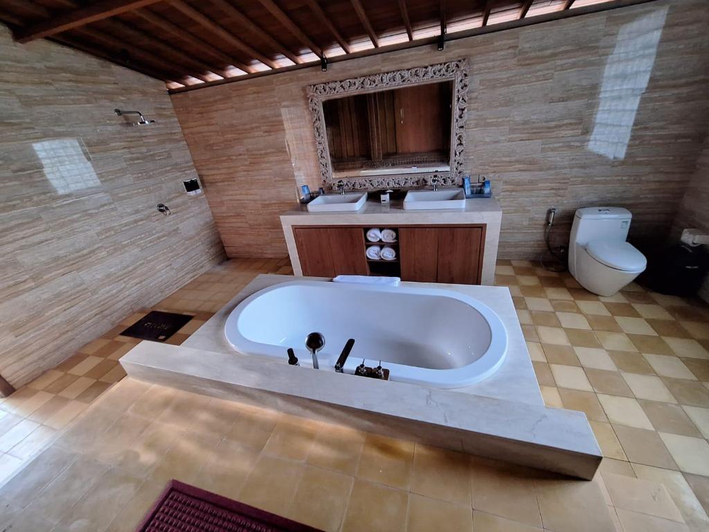 2 Bedrooms, Pool, Villa, 2 King Beds, Beach Front