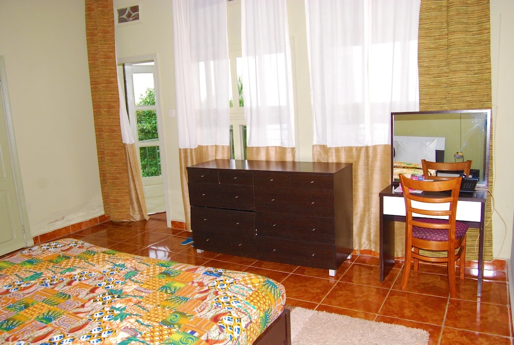 Nyungwe Top View Hotel 4/31