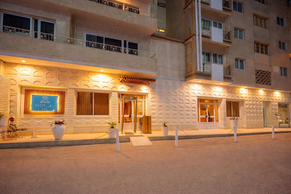 Hapi Hotel 1/68