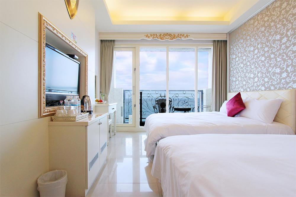 Room, Quadruple, 2 Double Beds, Sea View