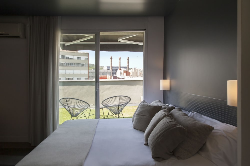 Hotel Sixties 33/74