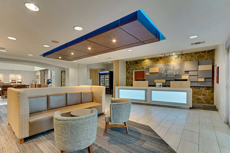 Holiday Inn Express Hotel & Suites Weatherford 8/57