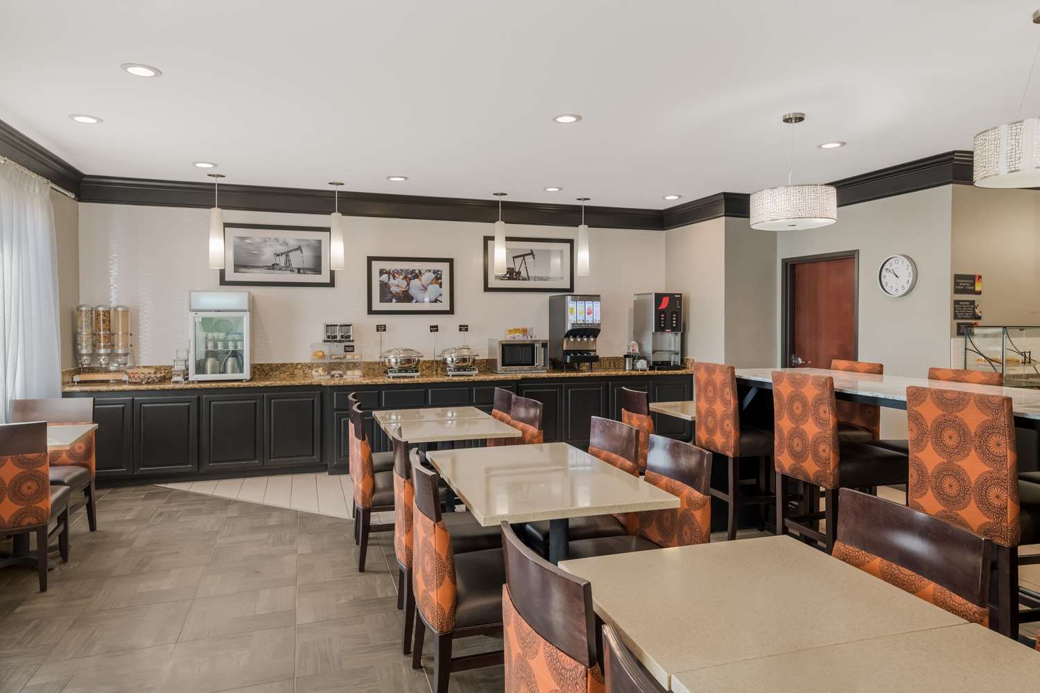 Best Western South Plains Inn & Suites 22/31