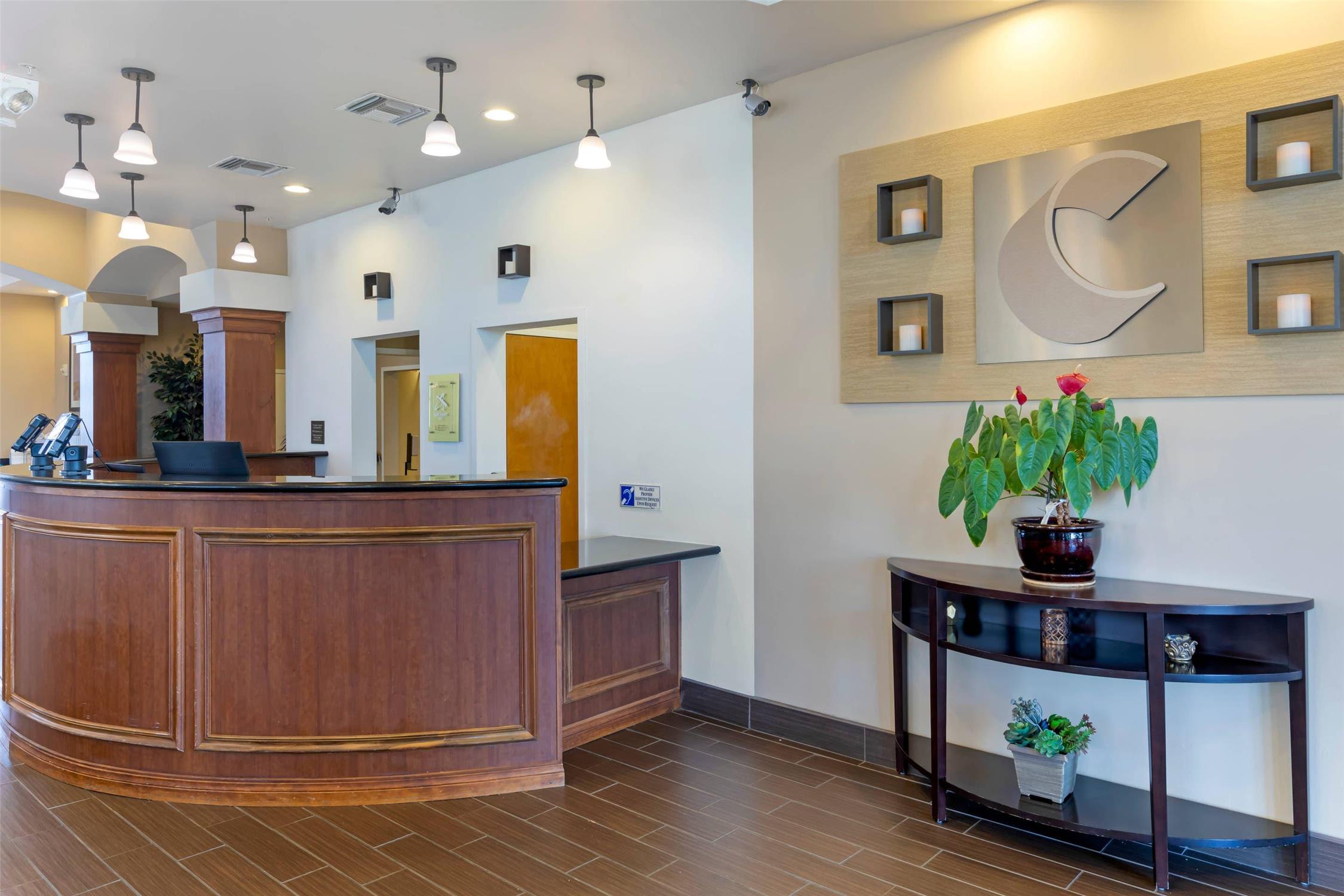 Comfort Suites Barstow Near I-15 12/51