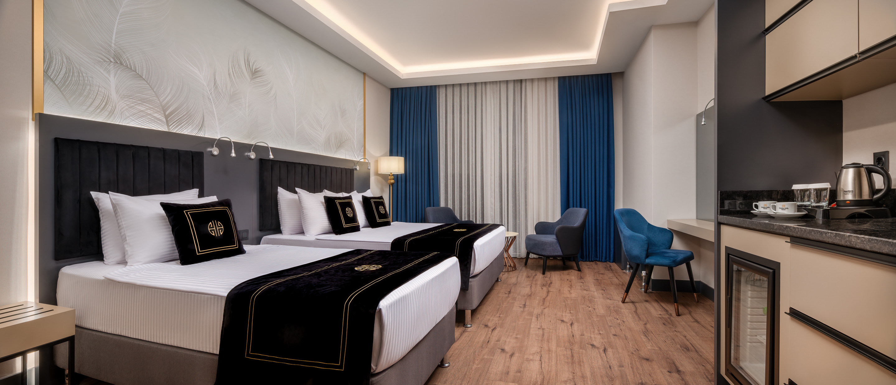 SUPERIOR, TRIPLE, TWIN BEDS