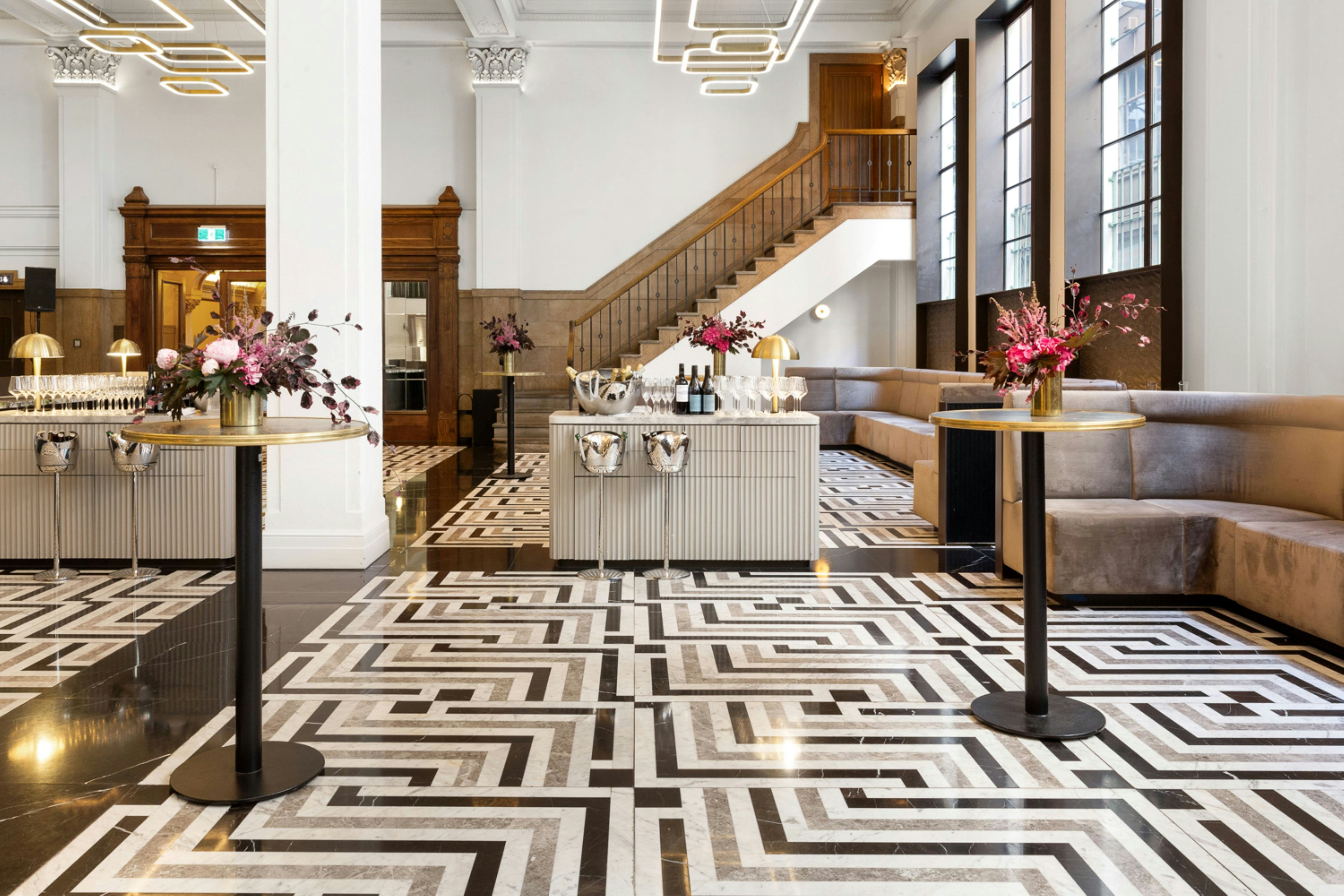 Hilton Melbourne Little Queen Street 36/62