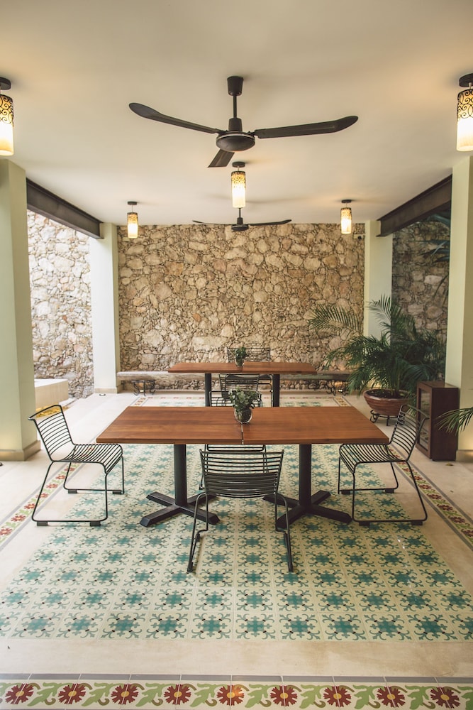 TreeHouse Boutique Hotel 8/50