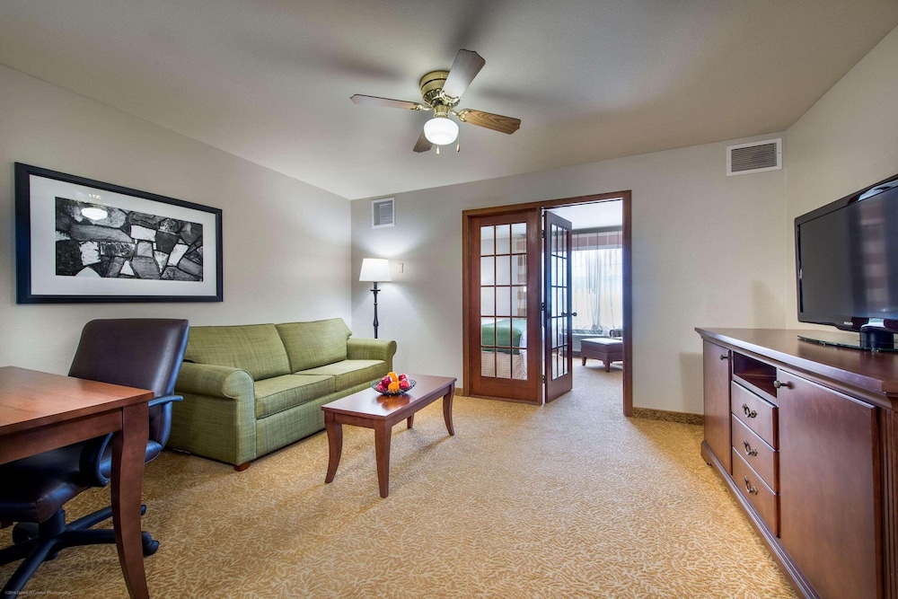 Country Inn & Suites By Radisson Greeley Co 24/40